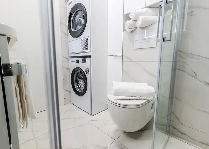 Modern Cityscape 2-bedroom Terrace Apartman *