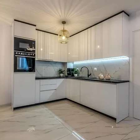 Modern Cityscape 2-bedroom Terrace Apartamento