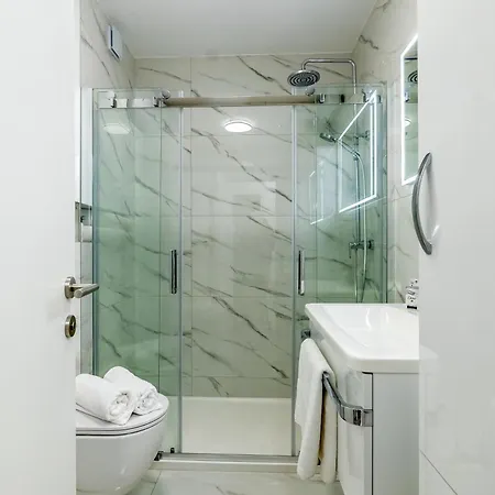 Apartamento Modern Cityscape 2-bedroom Terrace Split